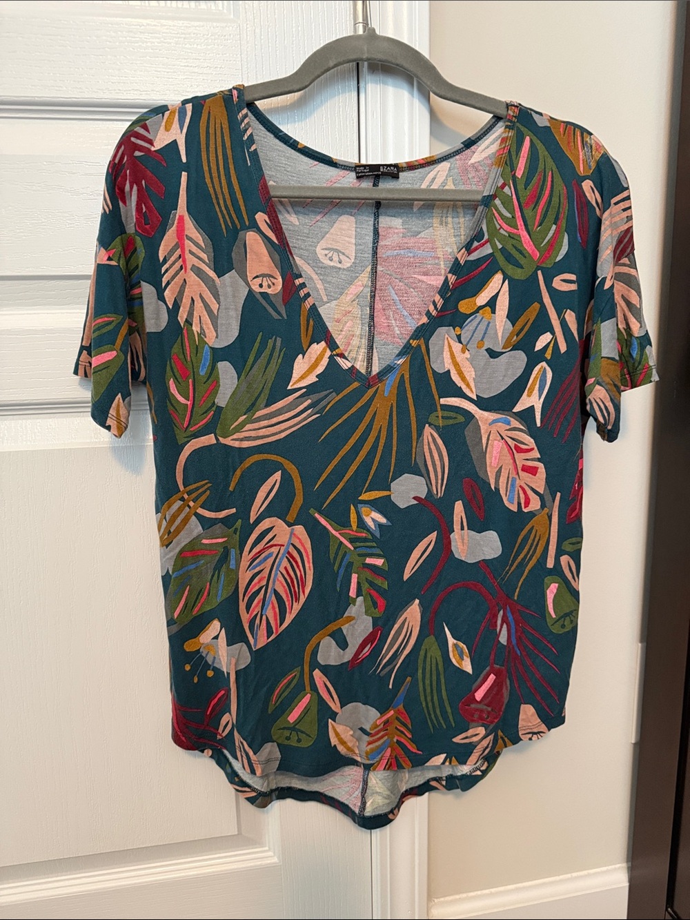Zara Teal Multicolor Botanical V-Neck Short Sleeve Top